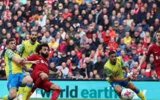 FB体育官方网站-局势逆转双杀，球队豪取关键胜利