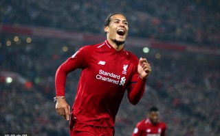 FB体育平台-哈德斯菲尔德遭遇五连败，陷入降级危机