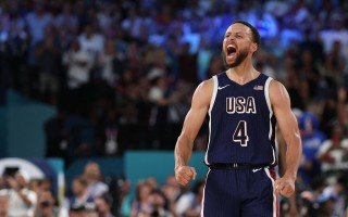 FB体育官网-篮网全队出击，迈卡威单场砍下全队最高