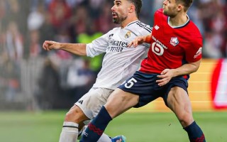 FB体育平台-利物浦1-2惜败马德里竞技，欧冠四分之一承压