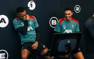 FB体育官网-米尔沃尔队客场夺胜，球员期待更多胜利