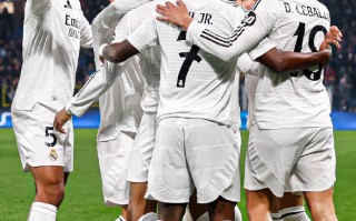 FB体育官方网站-手握胜券！欧洲足球赛场上双方将进行激烈对抗