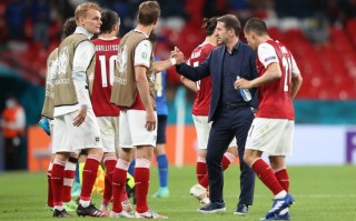 FB体育官网-斯洛伐克主场一球险胜克鲁士，小组排名上升至第四