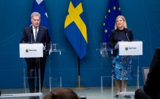 FB体育官网-芬兰反败为胜逆转匈牙利，小组形势扭转