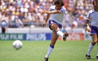 FB体育官方网站-小蓝在掩护菜鸟中有所得，法国球员表现抢眼