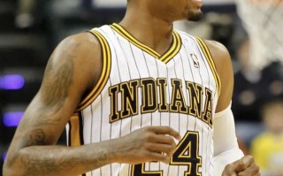 FB体育官网-乔治加盟快船队，篮球市场转会风向变化