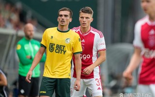 FB体育官网-阿贾克斯客场逆袭，实现反超晋级