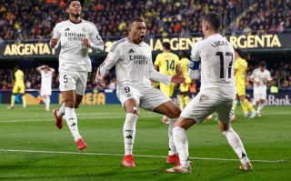 FB体育平台-皇马三球领先，意外被阿贾克斯逆转挑落