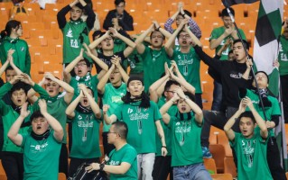 FB体育平台-绿城后防失误频频，需加强自省