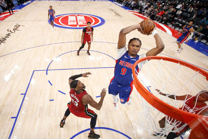 FB体育官网-热火力克活塞,实现主场连胜-第2张图片-FB体育官网 FB体育官网-热火力克活塞,实现主场连胜-第2张图片-FB体育官网