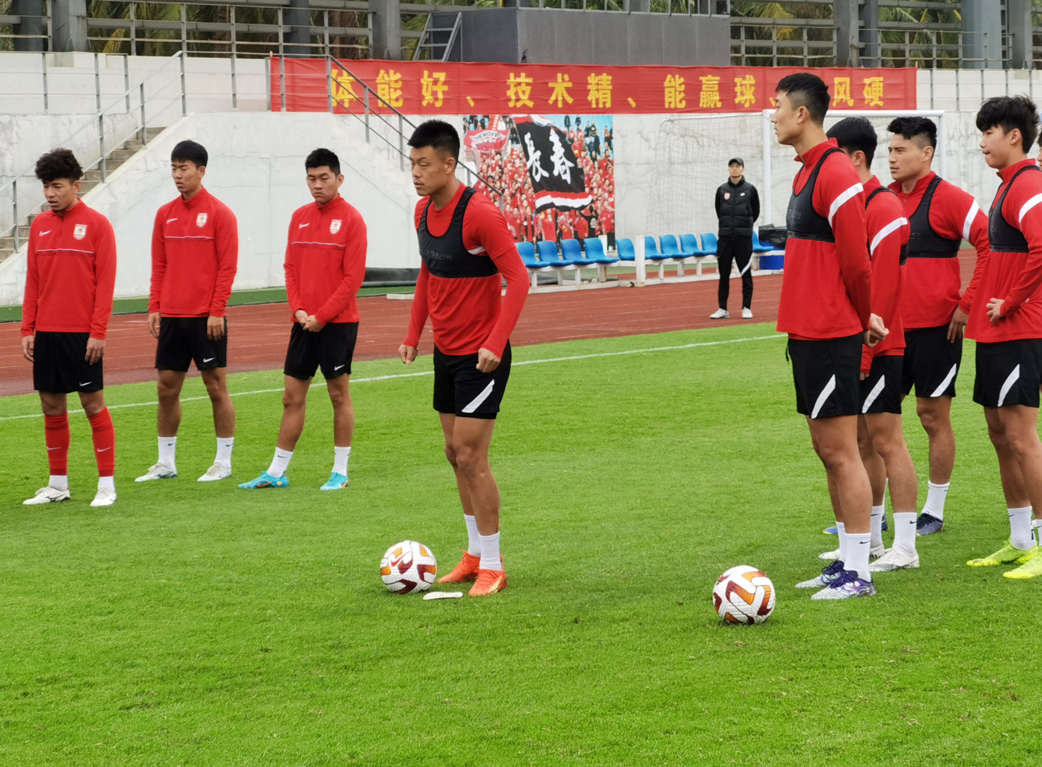 FB体育官网-球员受伤消息,教练组全力研究备战方案-第2张图片-FB体育官网 FB体育官网-球员受伤消息,教练组全力研究备战方案-第2张图片-FB体育官网