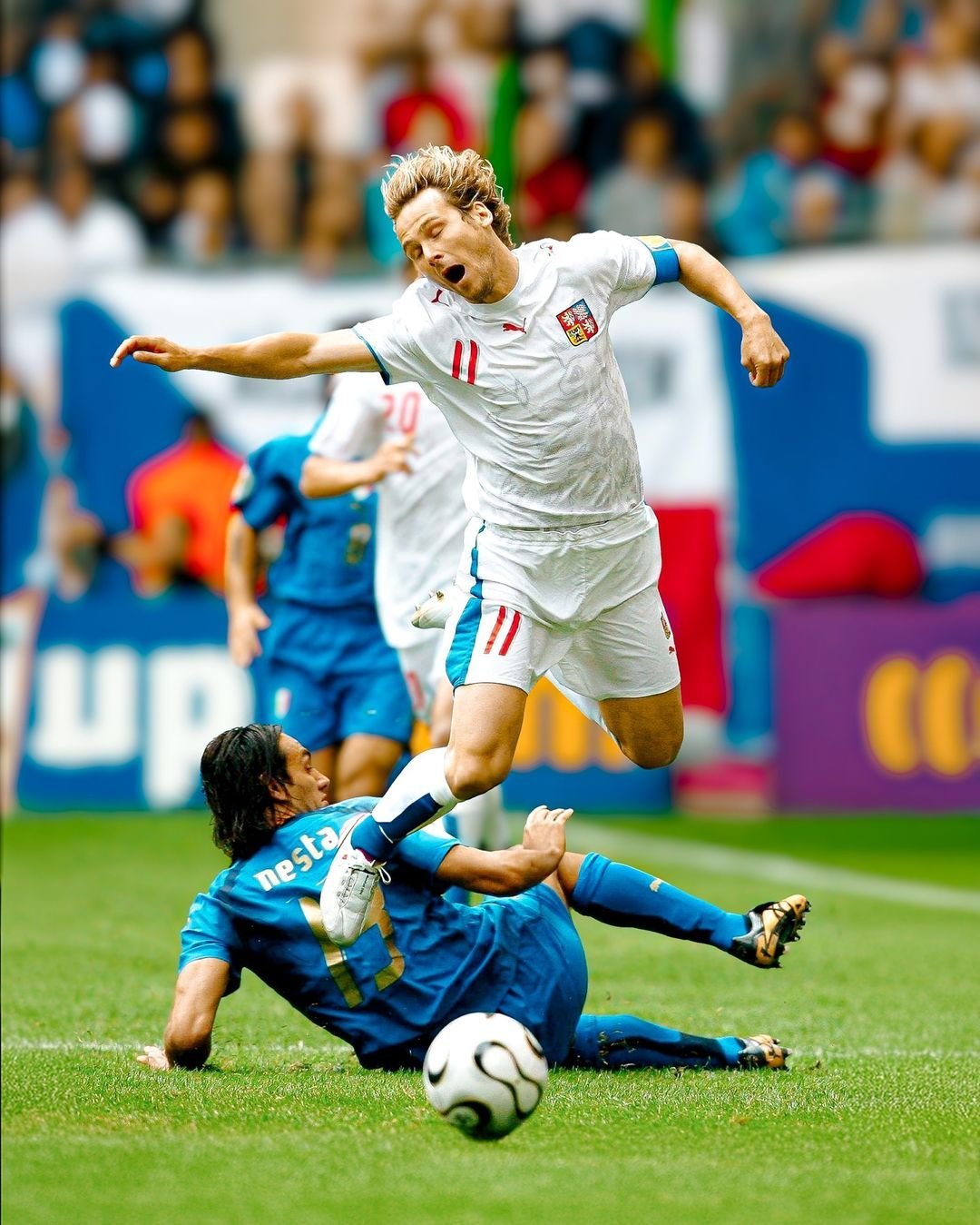 FB体育官方网站-意大利战胜德国,晋级之路铺开-第2张图片-FB体育官网 FB体育官方网站-意大利战胜德国,晋级之路铺开-第2张图片-FB体育官网