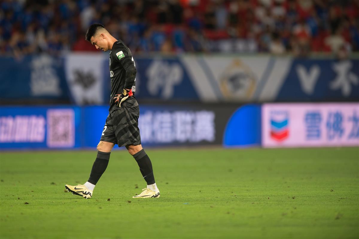 FB体育官网-强队实现连胜,追赶领头羊-第1张图片-FB体育官网 FB体育官网-强队实现连胜,追赶领头羊-第1张图片-FB体育官网