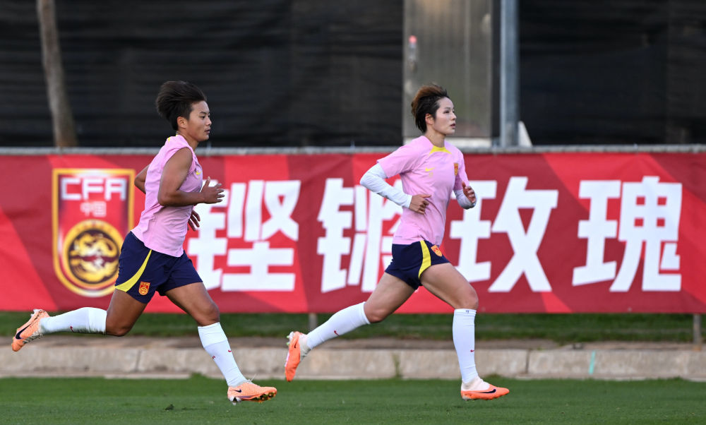 FB体育官网-中国女足队员积极备战，严格训练-第1张图片-FB体育官网