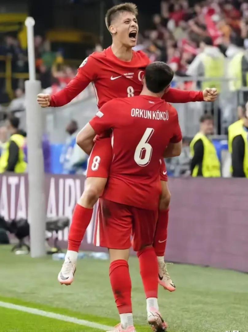 FB体育官方网站-手握胜券！欧洲足球赛场上双方将进行激烈对抗-第2张图片-FB体育官网