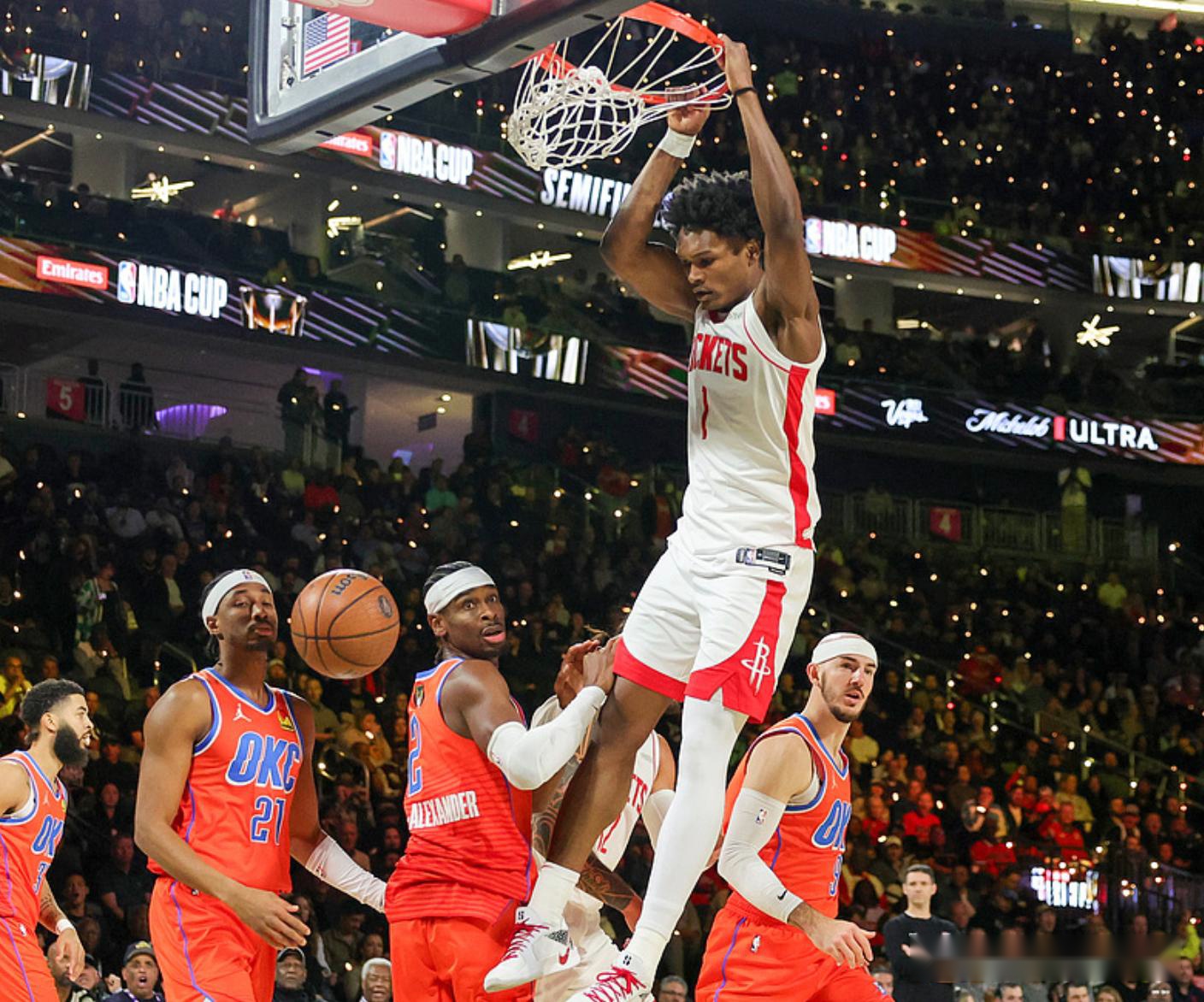 FB体育-火箭防守沦陷再遭溃败，卫冕雄心受挫-第2张图片-FB体育官网