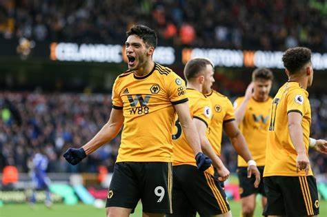 FB体育官网-狼队球员连场得分，助球队取得胜利-第1张图片-FB体育官网