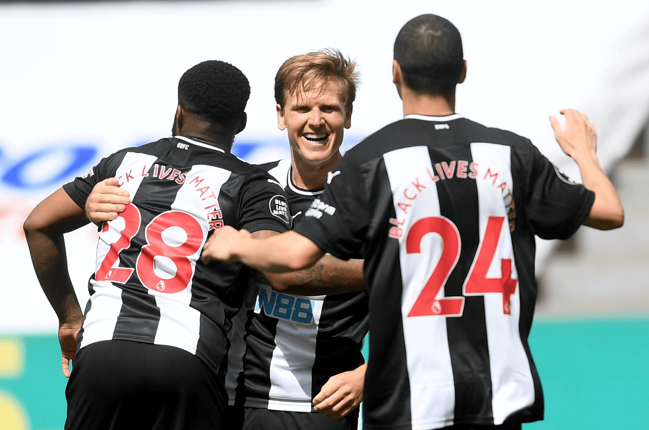 FB体育官网-弗莱堡主场表现出色,成功逆转战局赢下比赛-第2张图片-FB体育官网 FB体育官网-弗莱堡主场表现出色,成功逆转战局赢下比赛-第2张图片-FB体育官网