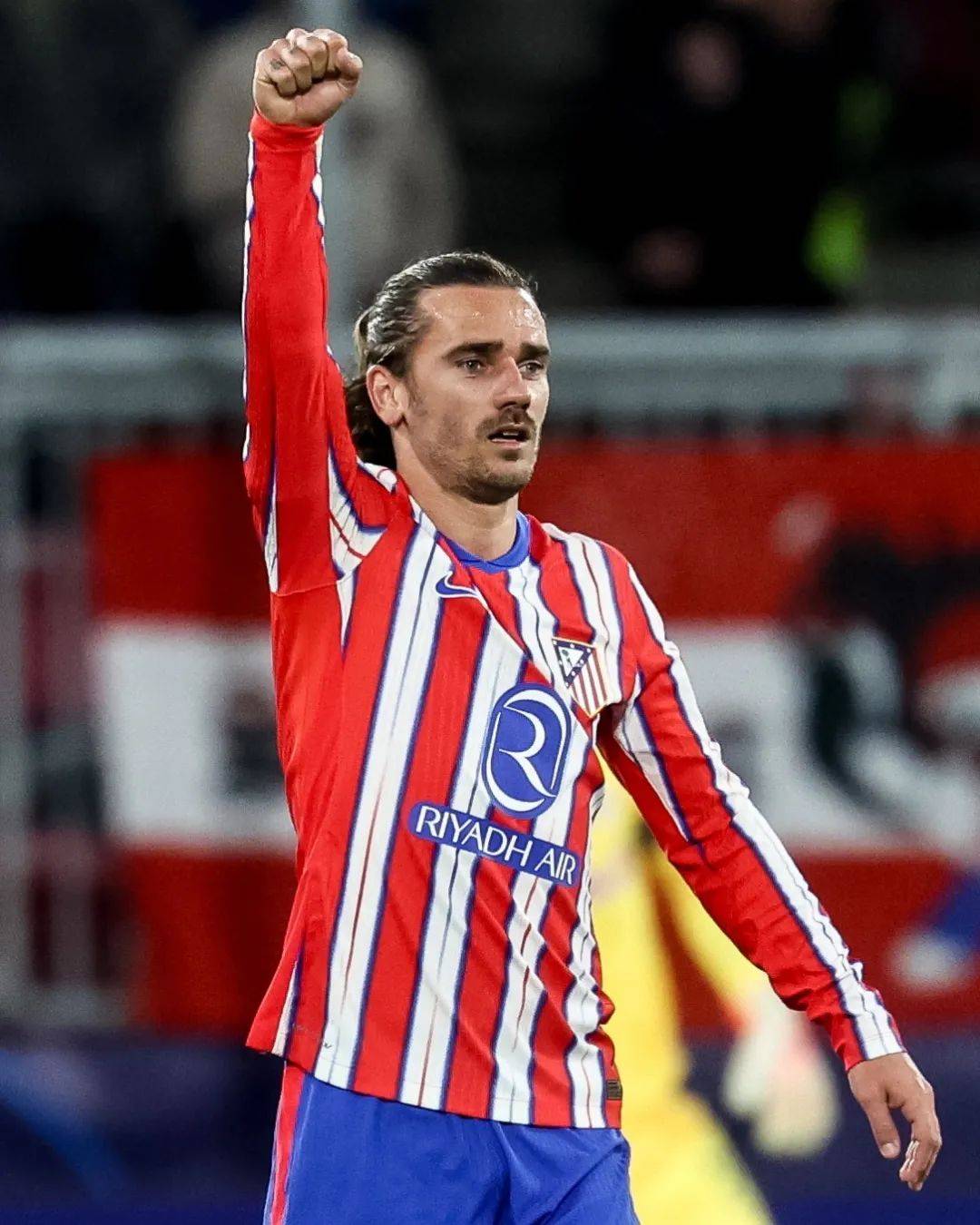 FB体育平台-格列兹曼绝杀锁定胜局，巴萨球迷欢呼雀跃-第2张图片-FB体育官网