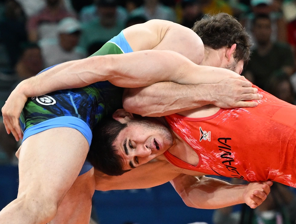 FB体育-阿尔巴尼亚选手勇夺体操比赛铜牌-第2张图片-FB体育官网 FB体育-阿尔巴尼亚选手勇夺体操比赛铜牌-第2张图片-FB体育官网