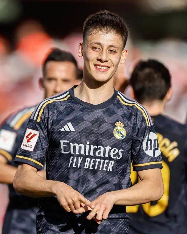 FB体育官网-新晋球星再次破门,成为球队得分保障-第1张图片-FB体育官网 FB体育官网-新晋球星再次破门,成为球队得分保障-第1张图片-FB体育官网