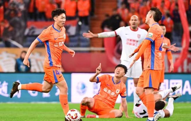 FB体育-鲁能惨遭逆转,客场输球收官-第2张图片-FB体育官网 FB体育-鲁能惨遭逆转,客场输球收官-第2张图片-FB体育官网