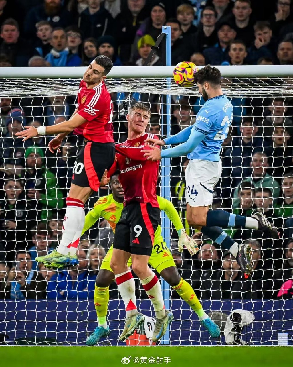 FB体育平台-传奇重现,足球传奇比赛成为焦点-第1张图片-FB体育官网 FB体育平台-传奇重现,足球传奇比赛成为焦点-第1张图片-FB体育官网