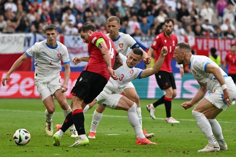 FB体育-足球世界的焦点,欧国联半决赛赛果揭晓-第2张图片-FB体育官网 FB体育-足球世界的焦点,欧国联半决赛赛果揭晓-第2张图片-FB体育官网