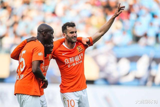 FB体育-吉尔领衔武汉卓尔战胜青岛黄海-第2张图片-FB体育官网 FB体育-吉尔领衔武汉卓尔战胜青岛黄海-第2张图片-FB体育官网