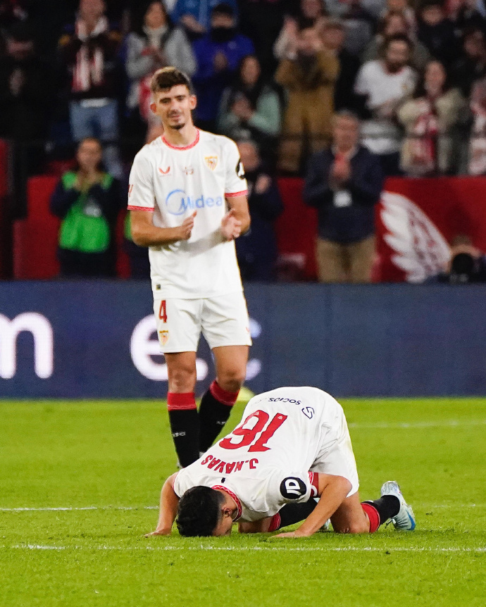 FB体育官方网站-塞维利亚客场失利,主帅态度不满-第2张图片-FB体育官网 FB体育官方网站-塞维利亚客场失利,主帅态度不满-第2张图片-FB体育官网