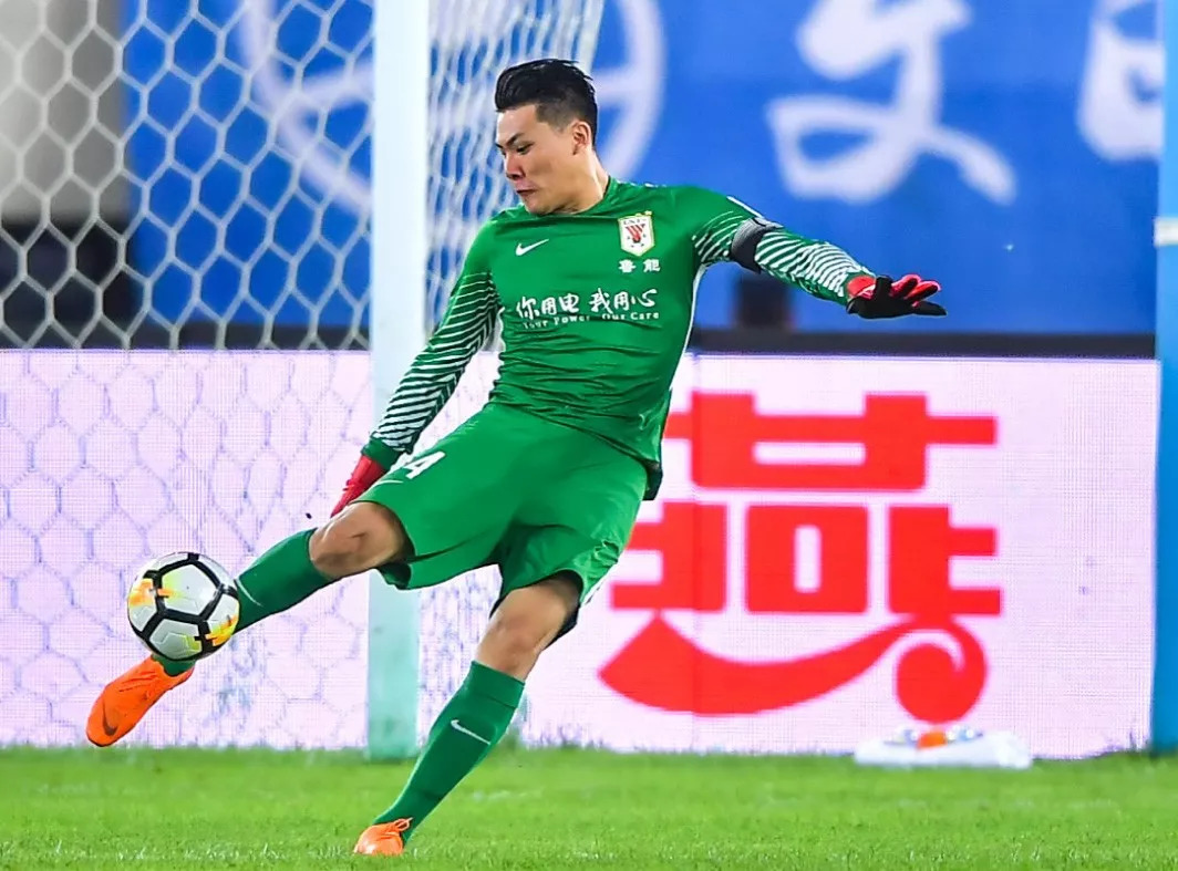 FB体育官方网站-山东鲁能客场战胜大连一方,继续领跑-第1张图片-FB体育官网 FB体育官方网站-山东鲁能客场战胜大连一方,继续领跑-第1张图片-FB体育官网