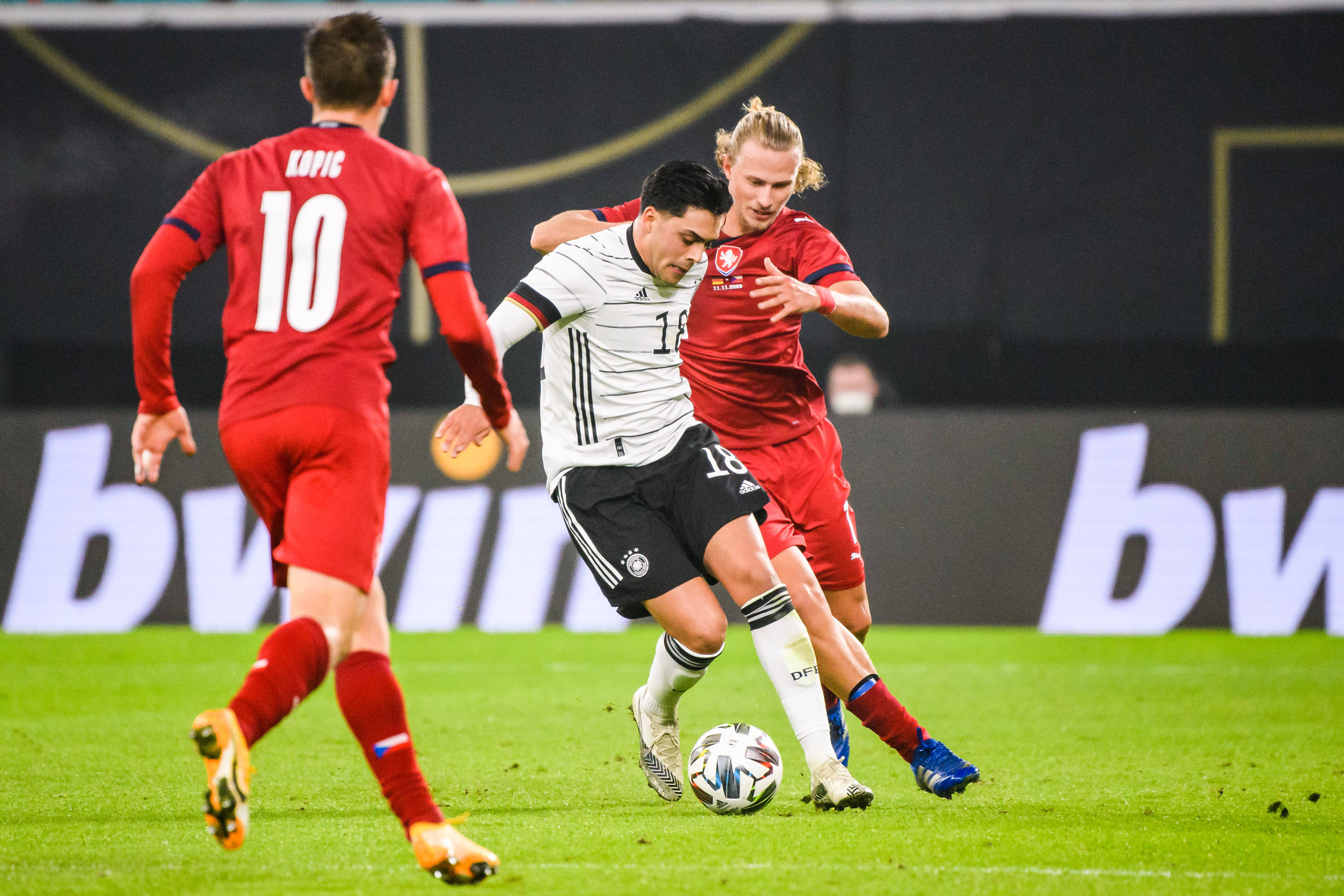 FB体育平台-比利时惊险击败马其顿,晋级欧洲预选赛四强-第1张图片-FB体育官网 FB体育平台-比利时惊险击败马其顿,晋级欧洲预选赛四强-第1张图片-FB体育官网